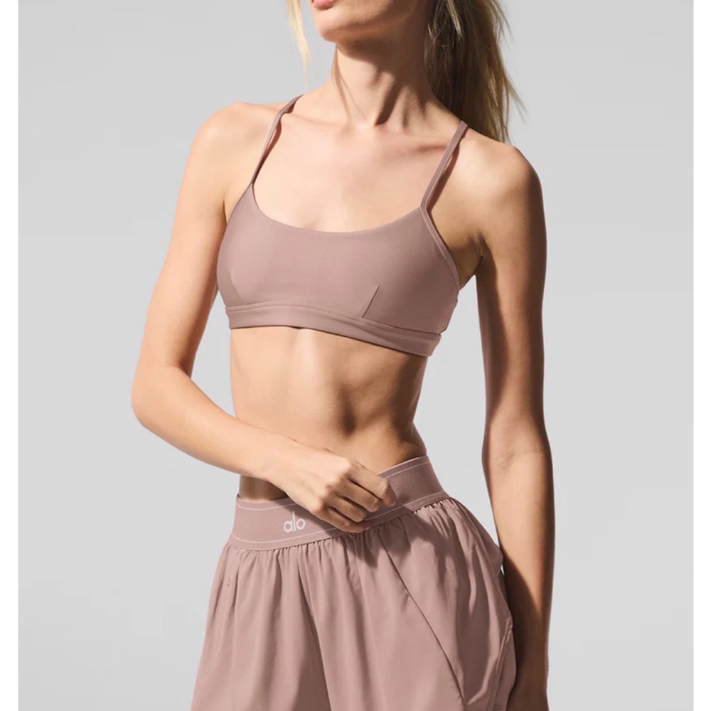 ALO Yoga Airlift Intrigue Sports Bra. Small Tan Taupe